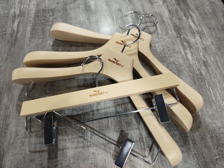SEVEN hanger